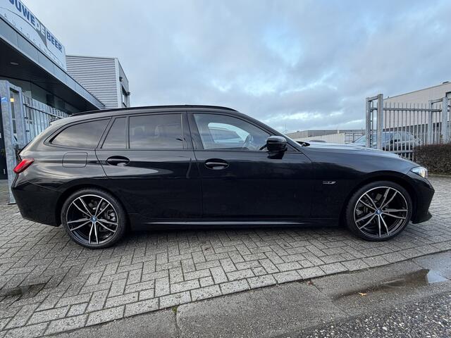 BMW 3-SERIE Touring 320e M Sport Pano-Dak | Memory | Keyless | HUD | Stoelverw.