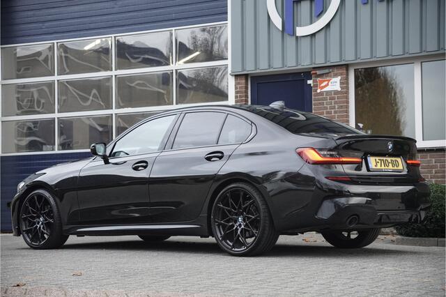 BMW 3-SERIE 318i High Executive M-Sport, LEDER, NAP, M-PERFORMANCE