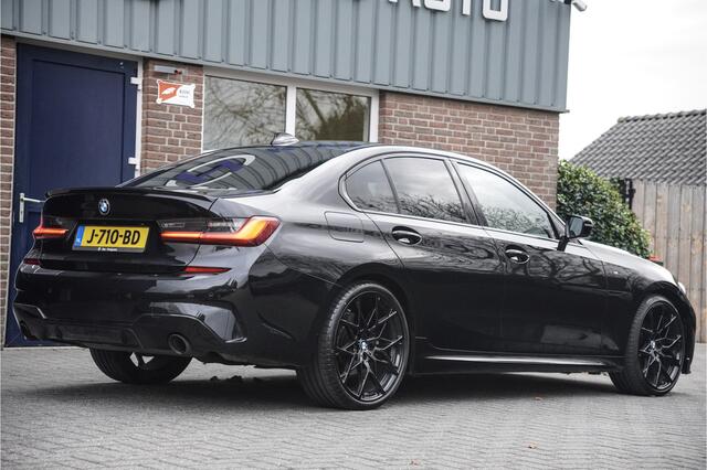 BMW 3-SERIE 318i High Executive M-Sport, LEDER, NAP, M-PERFORMANCE