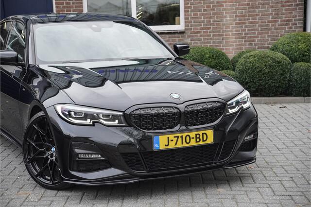 BMW 3-SERIE 318i High Executive M-Sport, LEDER, NAP, M-PERFORMANCE