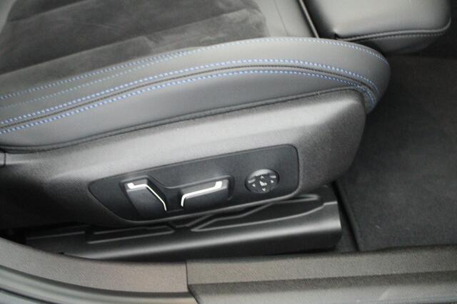 BMW 3-SERIE 320e 204pk M-Sport Trekhaak Camera Keyless Memory Schuifdak Navigatie