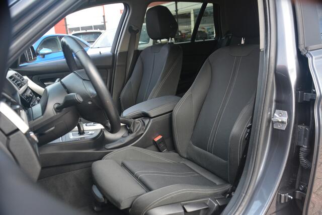 BMW 3-SERIE Touring 330d RWD High Executive | Navigatie | Sportstoelen | Full LED | ACC | Stoelverwarming | PDC | Elek.Trekhaak!! | Keurige 330d met de fijne 6 cilinder.