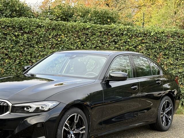 BMW 3-SERIE Sedan 318i | 18'' | PDC Voor + achter | BMW Live Cockpit Plus