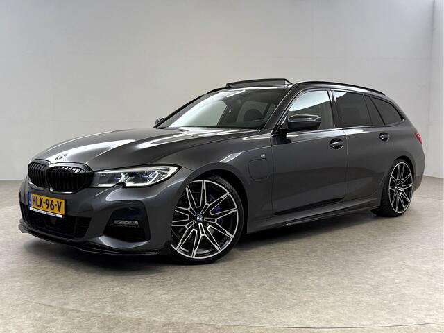 BMW 3-SERIE Touring 330e High Executive M-Sport | Pano | H/K | Sfeer | HuD | Virtual | Carplay | Camera | Adap. Cruise | Navi