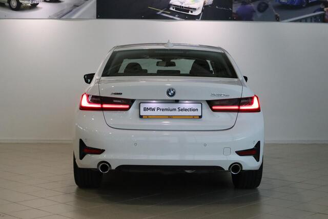 BMW 3-SERIE Sedan 330e xDrive High Executive Sport-Line / Schuif-kantel dak