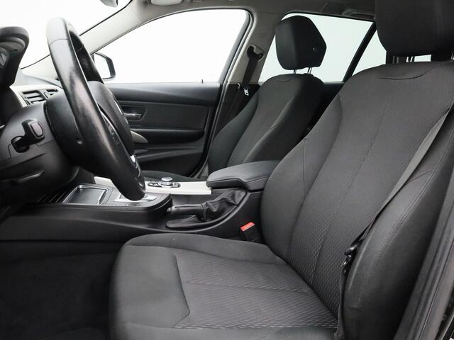 BMW 3-SERIE Touring 318i Centennial Executive | NAVI | KEYLESS | STOELVERWARMING