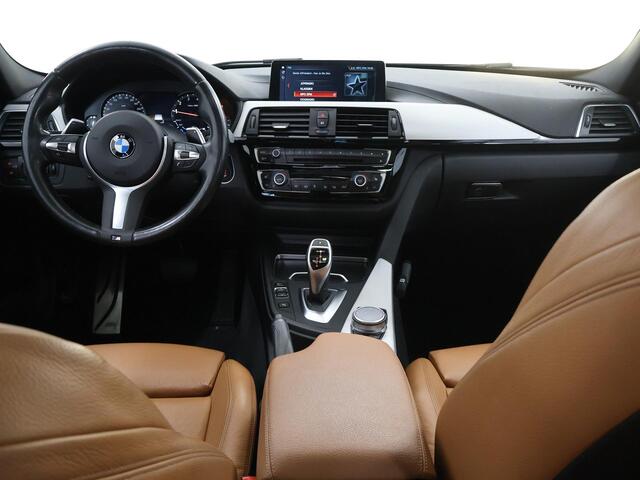 BMW 3-SERIE Touring 320i M Sport Edition | Panoramadak | Stoel/Stuurverwarming | Navigatie | Parkeersensoren | Elektr. Achterklep |