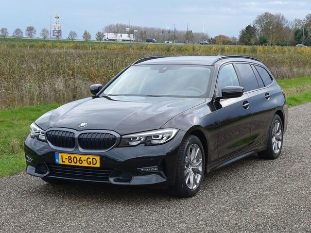 BMW 3-SERIE Touring 330i High Executive /Prachtige auto!/1/2 leder/Sfeer/