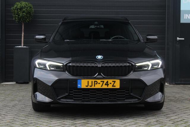 BMW 3-SERIE Touring 320e M-sport | HUD | 19 Inch | Pro Pakket | BLIS | Keyless | Koplampen Adaptief