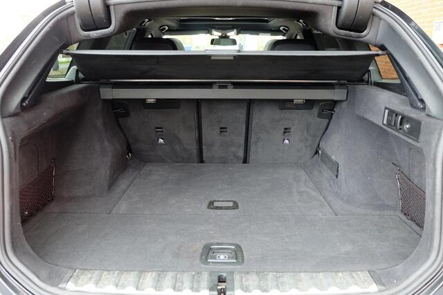 BMW 3-SERIE Touring M340i xDrive High Executive / Pano / Laser / HuD / 19"