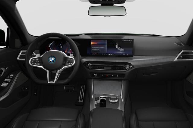 BMW 3-SERIE Touring 330e M Sport Edition | M Sportpakket Pro | Innovation Pack | Comfort Pack | Trekhaak