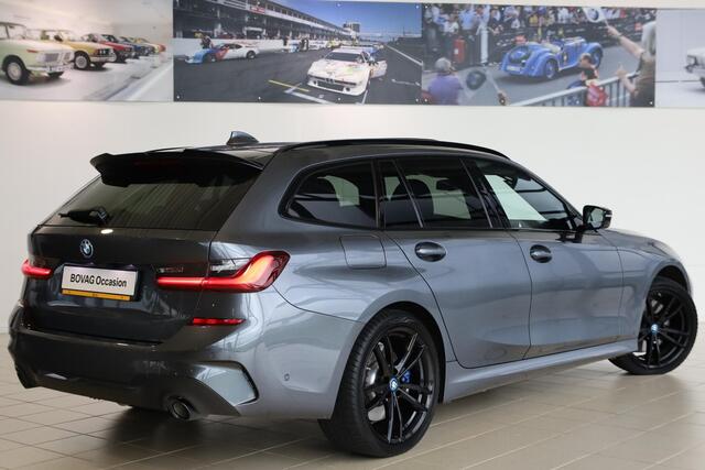 BMW 3-SERIE Touring 330e xDrive High Executive | M Sportpakket | Panoramadak | Elektr. stoelen | Elektr. Trekhaak