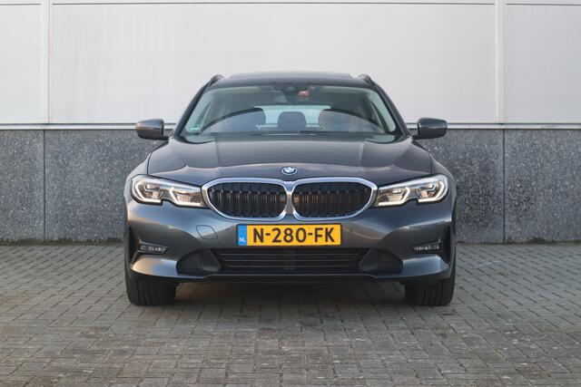 BMW 3-SERIE Touring 330e xDrive Business Edition Plus Pano dak / Laser / Sportstoelen / Leder /