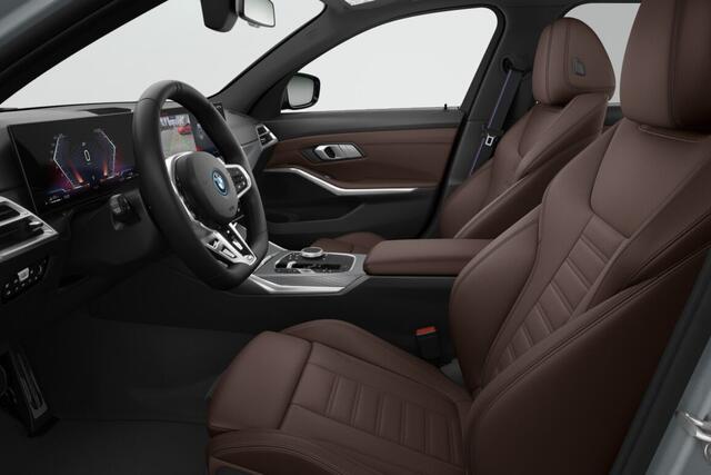 BMW 3-SERIE Touring 330e M Sport Edition | M Sportpakket Pro | Comfort Pack