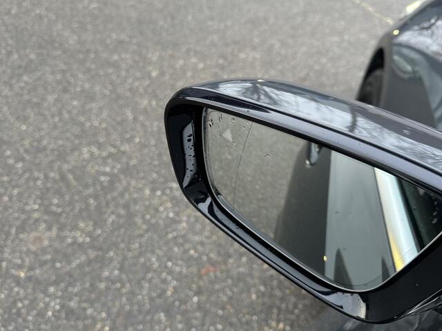 BMW 3-SERIE 330e High Executive M SPORT | SCHUIFDAK | LEDER | HARMAN KARDON | LASER LED | ELECTR STOELEN | KEYLESS | HEAD UP| DODE HOEK HERKENNING | STUURWIEL VERWARMING