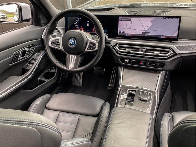BMW 3-SERIE Touring 330e 292PK xDrive High Executive M-Sport Pro | PANO | SHADOWLINE | KEYLESS | SPIEGELPAKKET | STOELVERWARMING | ADAPT. CRUISE |