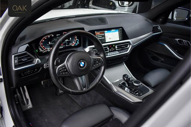 BMW 3-SERIE Touring 330e | M-Sport | Live Cockpit | Panorama | H&K | ACC | Leder/Alcantara | Alpin Wit