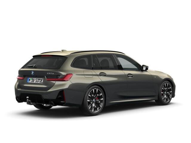 BMW 3-SERIE Touring 330e Individual Lak | M Sportpakket Pro | Innovation Pack | Comfort Pack | Panoramadak | Trekhaak