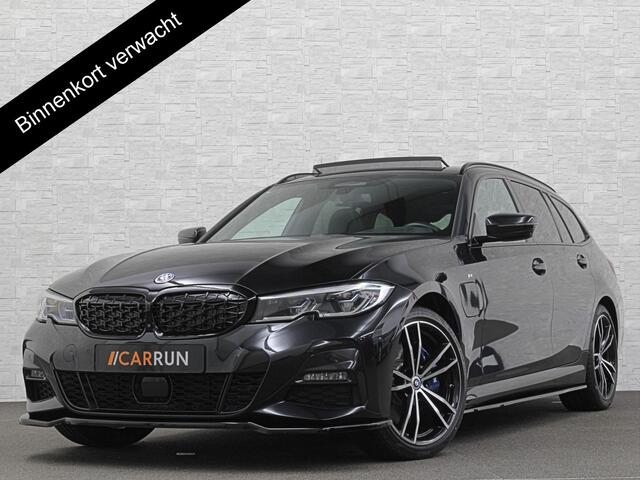 BMW 3-SERIE Touring 330e 292pk M-SPORT PRO | Panodak | Vol Leder | ACC | Camera | Headup | Led Sfeerverl. |19 inch | Adaptieve Cruise | Stuurverwarming | M-Sport Remmen | Live Cockpit Pro | Navi Prof.| NL Auto | 1e Eigenaar | BTW Auto 28.800,= Ex.