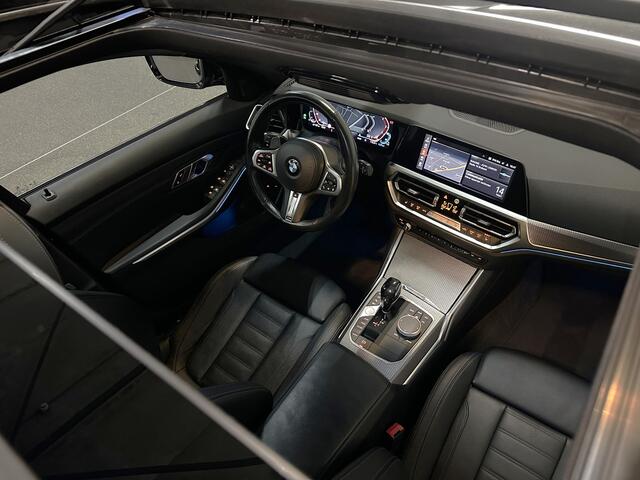 BMW 3-SERIE Touring 330e 292pk M-SPORT PRO | Panodak | Vol Leder | ACC | Camera | Headup | Led Sfeerverl. |19 inch | Adaptieve Cruise | Stuurverwarming | M-Sport Remmen | Live Cockpit Pro | Navi Prof.| NL Auto | 1e Eigenaar | BTW Auto 28.800,= Ex.