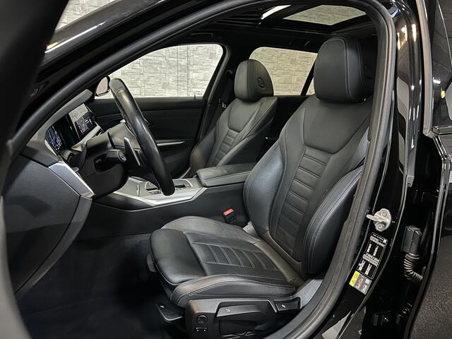 BMW 3-SERIE Touring 330e 292pk M-SPORT PRO | Panodak | Vol Leder | ACC | Camera | Headup | Led Sfeerverl. |19 inch | Adaptieve Cruise | Stuurverwarming | M-Sport Remmen | Live Cockpit Pro | Navi Prof.| NL Auto | 1e Eigenaar | BTW Auto 28.800,= Ex.