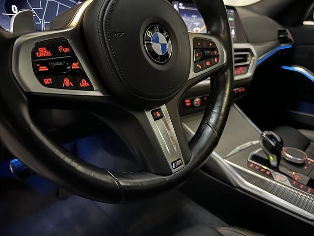 BMW 3-SERIE Touring 330e 292pk M-SPORT PRO | Panodak | Vol Leder | ACC | Camera | Headup | Led Sfeerverl. |19 inch | Adaptieve Cruise | Stuurverwarming | M-Sport Remmen | Live Cockpit Pro | Navi Prof.| NL Auto | 1e Eigenaar | BTW Auto 28.800,= Ex.