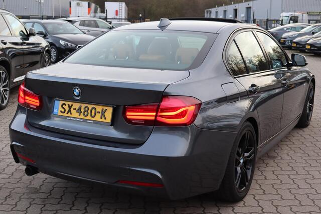 BMW 3-SERIE 318i Edition M Sport Shadow Executive Schuif- kanteldak, Navigatie, Lederen interieur, Cruise control,