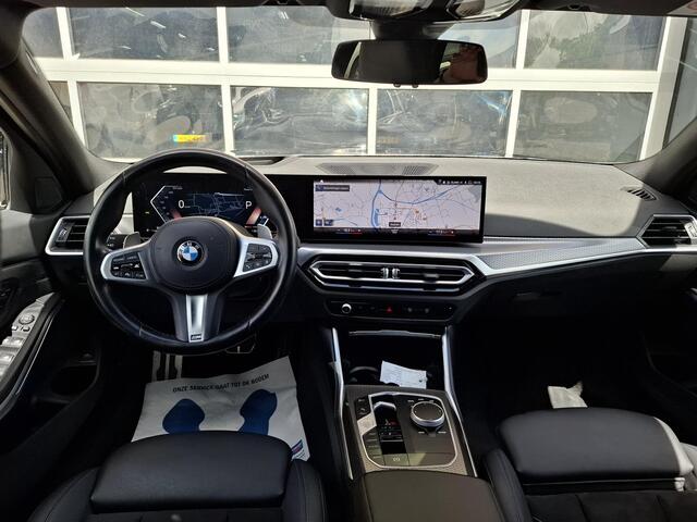 BMW 3-SERIE Touring 330i 245 PK M- Full opties