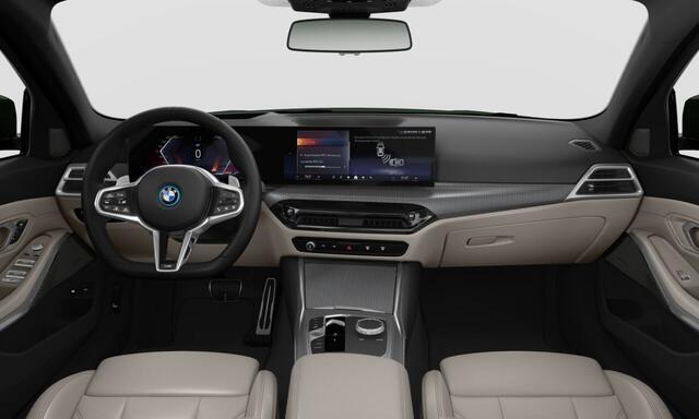 BMW 3-SERIE Touring 330e | M-Sport Pro | British Racing Green | 19'' | Panorama. | Harman/Kardon | Elek. stoel. | Driv. Prof | Park. Plus | Head-Up | Comf. Acc. | Trekhaak | Stuur + stoelverw.