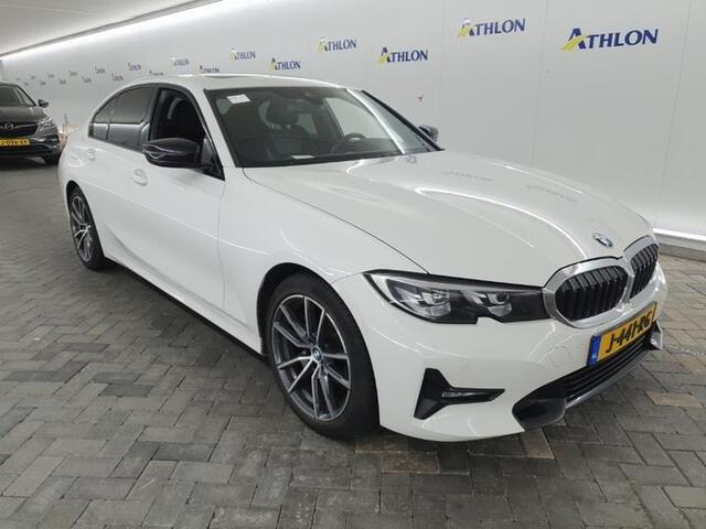 BMW 3-SERIE 318i Aut. 156pk Executive Ed. | Panorama | Leder | Carplay | LED