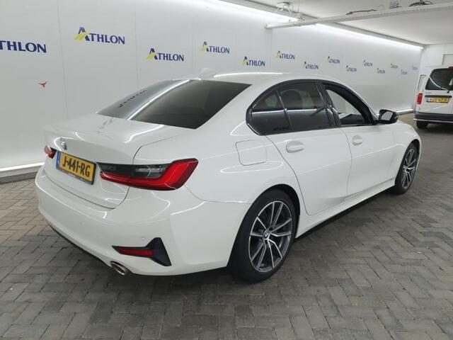 BMW 3-SERIE 318i Aut. 156pk Executive Ed. | Panorama | Leder | Carplay | LED