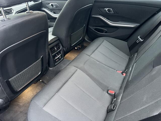 BMW 3-SERIE 320i Executive Edition | Cruise control | LED koplampen | Volledig digitaal instrumentenpaneel