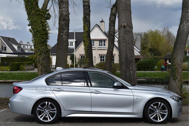 BMW 3-SERIE 318i 318 I Edition M Sport Shadow Executive NL-AUTO | OPEN DAK | DIGITALE TELLERS | LEDEREN BEKL | Z+W BANDEN | STOELVERWARMING | NAVI