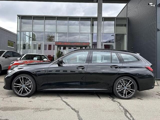 BMW 3-SERIE Touring 330e M-SPORT ** ADAPT. LED, HALF-LEDER, HuD, ACC, SHADOW LINE, H&K SOUND, 19-inch LMV ** 1e EIG - UNFALLFREI ** ** INFORMEER OOK NAAR ONZE AANTREKKELIJKE FINANCIAL-LEASE TARIEVEN **