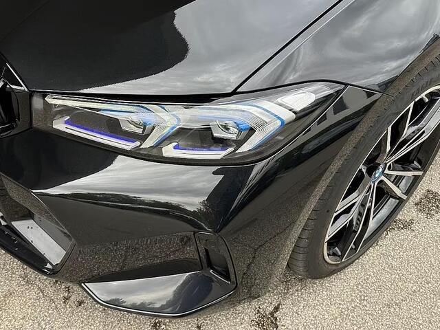 BMW 3-SERIE Touring 330e M-SPORT ** ADAPT. LED, HALF-LEDER, HuD, ACC, SHADOW LINE, H&K SOUND, 19-inch LMV ** 1e EIG - UNFALLFREI ** ** INFORMEER OOK NAAR ONZE AANTREKKELIJKE FINANCIAL-LEASE TARIEVEN **