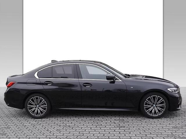 BMW 3-SERIE 320iA M-SPORT ** LED, LC Prof, NAVI+, LEDER, MEMORY-, SPIEGEL-, 18-inch LMV ** UNFALLFREI ** ** INFORMEER OOK NAAR ONZE AANTREKKELIJKE FINANCIAL-LEASE TARIEVEN **