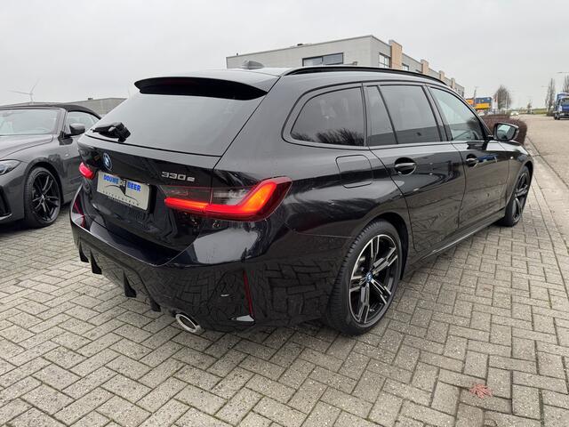 BMW 3-SERIE Touring 330e xDrive M Sport Pano-Dak | M-Stoelen | Adapt. Cruise | Memory | Stoelverw.