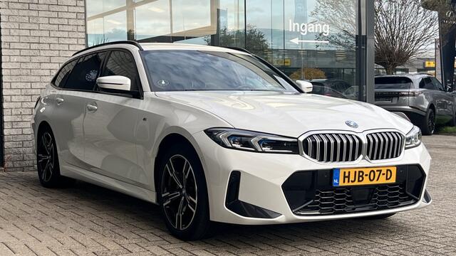 BMW 3-SERIE Touring 330e M-Sport | Navi | Camera | Stoel-Stuurverwarming