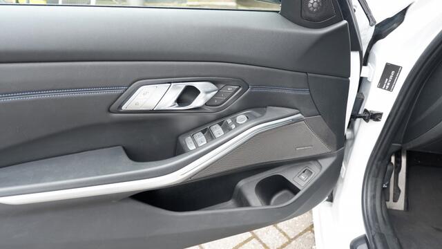 BMW 3-SERIE M340ix High Exec. Laser/Head-up/Pano/H&K