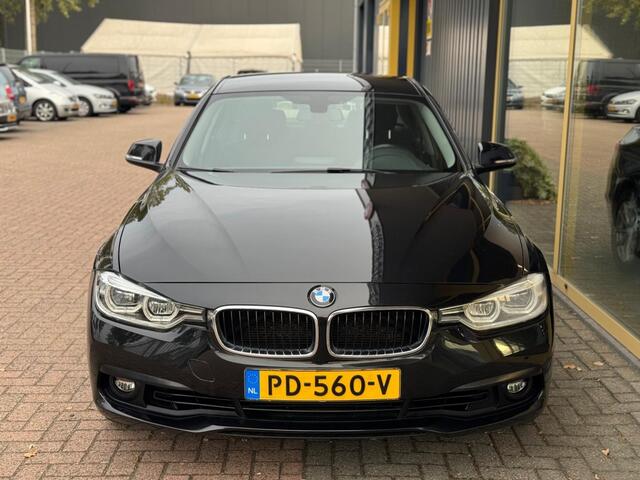 BMW 3-SERIE 318i Executive Automaat | BOVAG GARANTIE