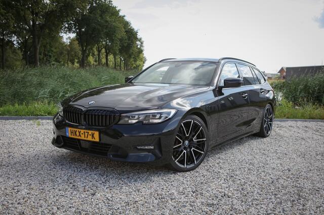 BMW 3-SERIE touring 330e Sport Line