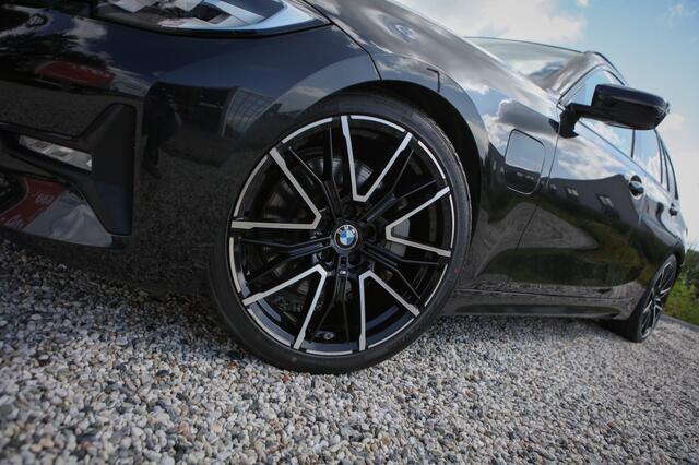BMW 3-SERIE touring 330e Sport Line