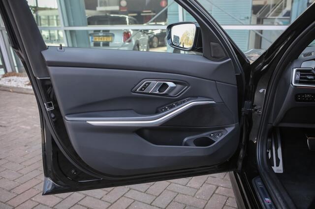 BMW 3-SERIE touring 330e M Sport | Trekhaak | Achteruitrijcamera | Adaptieve Cruise