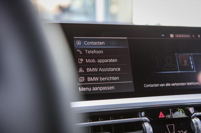 BMW 3-SERIE touring 330e M Sport | Trekhaak | Achteruitrijcamera | Adaptieve Cruise