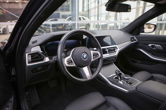 BMW 3-SERIE 320e | Laser | Schuif/Kantel | Apple Carplay | 360 Camera |