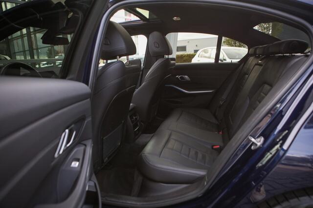 BMW 3-SERIE 320e | Laser | Schuif/Kantel | Apple Carplay | 360 Camera |