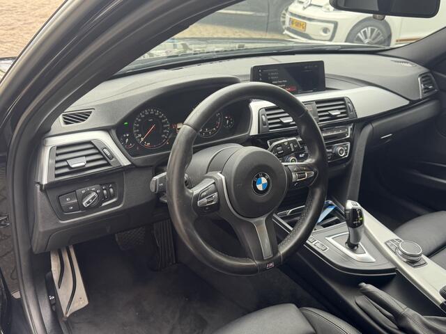 BMW 3-SERIE Touring 318i M-sport Leer/stoelvw/trekhaak