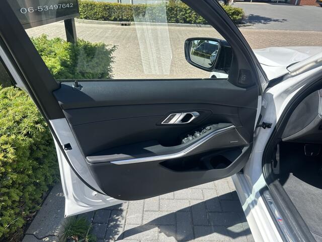 BMW 3-SERIE 318i 2.0 High Exe Dak H&K M-Pakket