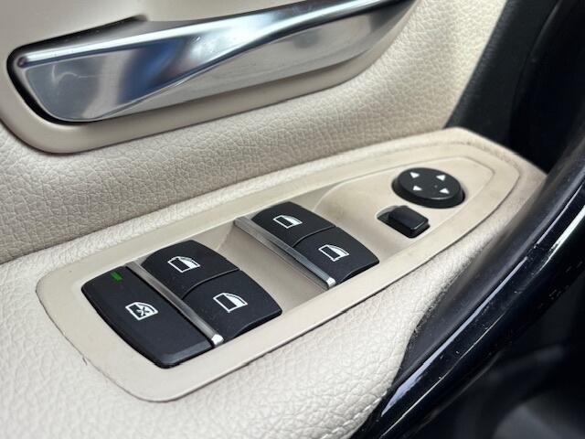 BMW 3-SERIE 318i High Exec. - nap - automaat - Navi - airco -