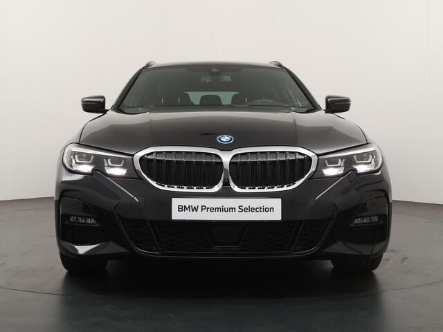 BMW 3-SERIE Touring 330e | M-Sportpakket | 19inch | Head-up